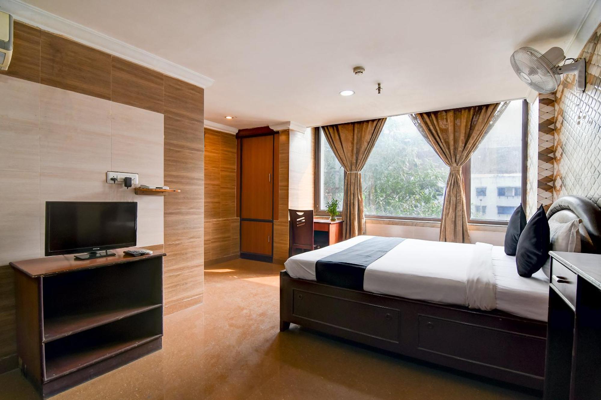 Brill Raj Palace Near City Centre 2 Kolkata Bagian luar foto