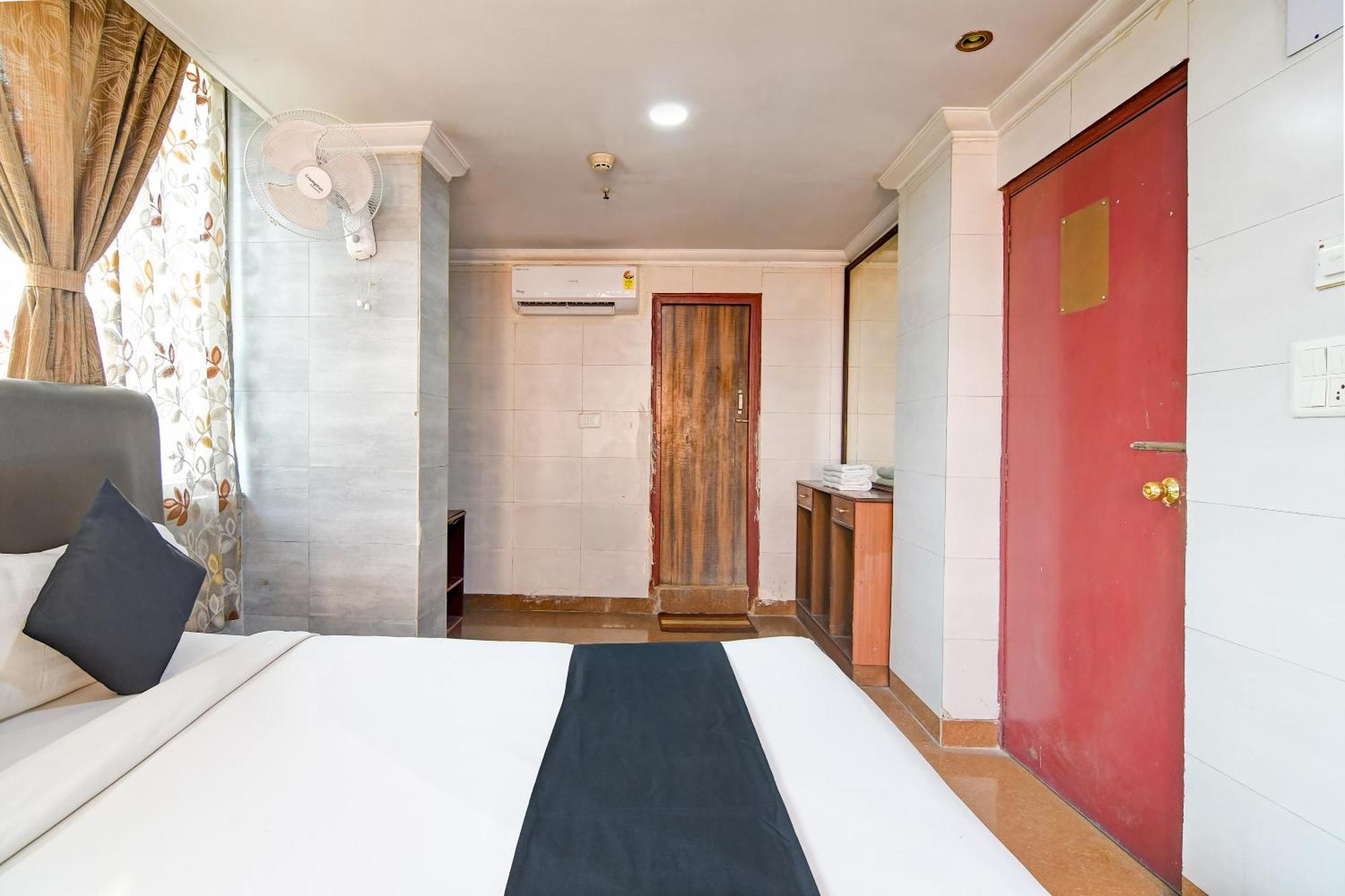 Brill Raj Palace Near City Centre 2 Kolkata Bagian luar foto