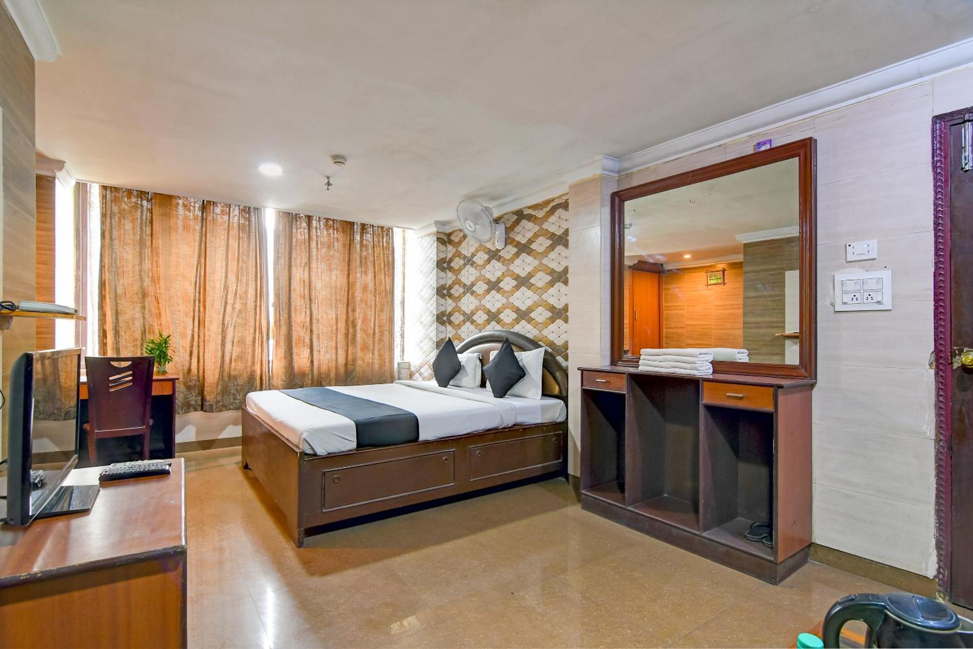 Brill Raj Palace Near City Centre 2 Kolkata Bagian luar foto