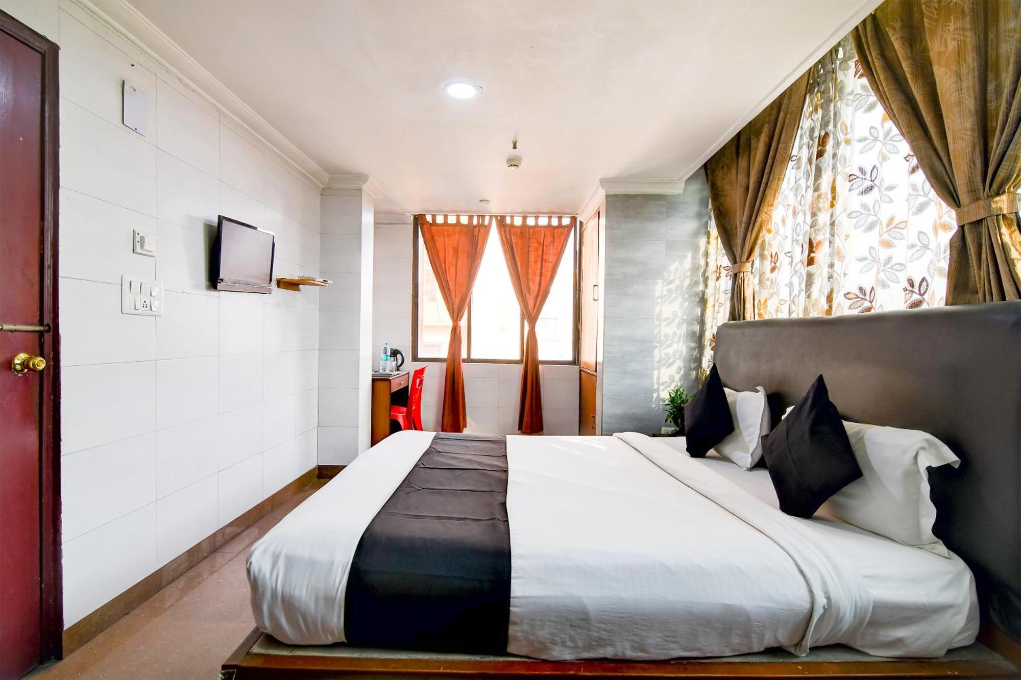 Brill Raj Palace Near City Centre 2 Kolkata Bagian luar foto